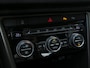 Volkswagen T-Roc 1.0 TSI 115pk STYLE / Digitaal dash. / Led / Elec.achterklep / Camera / 17 Inch / BOVAG garantie