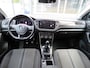 Volkswagen T-Roc 1.0 TSI 115pk STYLE / Digitaal dash. / Led / Elec.achterklep / Camera / 17 Inch / BOVAG garantie