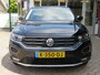 Volkswagen T-Roc 1.0 TSI 115pk STYLE / Digitaal dash. / Led / Elec.achterklep / Camera / 17 Inch / BOVAG garantie