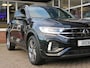 Volkswagen T-Roc 1.5 TSI R-LINE 150PK DSG-aut. / Trekhaak afn. / Camera / Stoelverw. / IQ Light / FABRIEKS garantie
