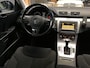 Volkswagen Passat 1.4 TSI Comfortline I 144xxx I Navi I Automaat I Clima I Cruise I Stoelverw I 17inch I Kln Brt I Goed Onderhoud.