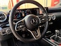 Mercedes-Benz A-klasse 180 Business Solution Facelift AMG Upgrade | Camera | Widescreen | Keyless Go | Dodehoek detectie | Ambilight + | Stoelverwarming | Cruise | Led | Digital Dash | 6 Vers