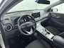 Hyundai Kona Electric EV Fashion 64 kWh | WLTP 484km | Warmtepomp | 3-fasen | Dodehoek | Head-up display | Adaptive cruise |