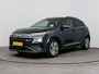 Hyundai Kona Electric EV Premium Sky 64 kWh | SoH 94,8% | WLTP 484km | Schuifdak | Warmtepomp | Leer | Stoel + stuurverwarming | Stoelventilatie |