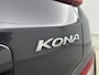 Hyundai Kona Electric EV Premium Sky 64 kWh | SoH 94,8% | WLTP 484km | Schuifdak | Warmtepomp | Leer | Stoel + stuurverwarming | Stoelventilatie |
