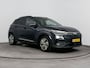 Hyundai Kona Electric EV Premium Sky 64 kWh | WLTP 484km | Schuifdak | Warmtepomp | Leer | Stoel + stuurverwarming | Stoelventilatie |
