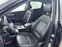Hyundai Kona Electric EV Premium Sky 64 kWh | WLTP 484km | Schuifdak | Warmtepomp | Leer | Stoel + stuurverwarming | Stoelventilatie |