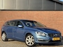 Volvo V60 1.6 T3 MOMENTUM | NL-AUTO! | DEALER OH! | TREKHAAK!