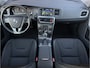Volvo V60 1.6 T3 MOMENTUM | NL-AUTO! | DEALER OH! | TREKHAAK!