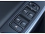 Volvo V60 1.6 T3 MOMENTUM | NL-AUTO! | DEALER OH! | TREKHAAK!