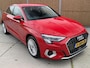 Audi A3 Sportback 30 TFSI Advanced edition Automaat | Stoelverwarming | Parkeersensoren voor en achter | Climate control | Cruise control adaptief | Tangorood Metallic | Achteruitrijcamera