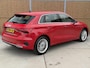 Audi A3 Sportback 30 TFSI Advanced edition Automaat | Stoelverwarming | Parkeersensoren voor en achter | Climate control | Cruise control adaptief | Tangorood Metallic | Achteruitrijcamera