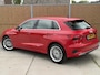 Audi A3 Sportback 30 TFSI Advanced edition Automaat | Stoelverwarming | Parkeersensoren voor en achter | Climate control | Cruise control adaptief | Tangorood Metallic | Achteruitrijcamera