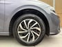 Volkswagen Polo 1.0 TSI Life Business Stoelverwarming | LED verlichting | Climate control | Cruise control adaptief | Apple CarPlay/Android Auto | Navigatiesysteem | Rijstrooksensor | Parkeersensoren voor en achter