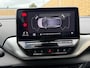 Volkswagen ID.4 Life 77 kWh Warmtepomp | 20 inch velgen | LED verlichting | Navigatiesysteem | Apple CarPlay/Android Auto | Cruise control adaptief | Climate control | Voorstoelen verwarmd | Parkeersensoren voor en achter