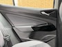 Volkswagen ID.4 Life 77 kWh Warmtepomp | 20 inch velgen | LED verlichting | Navigatiesysteem | Apple CarPlay/Android Auto | Cruise control adaptief | Climate control | Voorstoelen verwarmd | Parkeersensoren voor en achter
