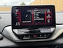 Volkswagen ID.4 Life 77 kWh Warmtepomp | 20 inch velgen | LED verlichting | Navigatiesysteem | Apple CarPlay/Android Auto | Cruise control adaptief | Climate control | Voorstoelen verwarmd | Parkeersensoren voor en achter
