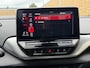 Volkswagen ID.4 Life 77 kWh Warmtepomp | 20 inch velgen | LED verlichting | Navigatiesysteem | Apple CarPlay/Android Auto | Cruise control adaptief | Climate control | Voorstoelen verwarmd | Parkeersensoren voor en achter
