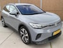 Volkswagen ID.4 Life 77 kWh Warmtepomp | 20 inch velgen | LED verlichting | Navigatiesysteem | Apple CarPlay/Android Auto | Cruise control adaptief | Climate control | Voorstoelen verwarmd | Parkeersensoren voor en achter