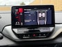 Volkswagen ID.4 Life 77 kWh Warmtepomp | 20 inch velgen | LED verlichting | Navigatiesysteem | Apple CarPlay/Android Auto | Cruise control adaptief | Climate control | Voorstoelen verwarmd | Parkeersensoren voor en achter