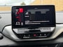 Volkswagen ID.4 Life 77 kWh Warmtepomp | 20 inch velgen | LED verlichting | Navigatiesysteem | Apple CarPlay/Android Auto | Cruise control adaptief | Climate control | Voorstoelen verwarmd | Parkeersensoren voor en achter