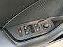 Skoda Octavia Combi 1.0 e-TSI Business Edition Plus Automaat | Panoramadak | Elektrisch verstelbare bestuurdersstoel | Stoel- en stuurverwarming | Uitklapbare trekhaak | LED verlichting | Apple CarPlay/Android Auto | Parkeersensoren voor en achter