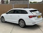 Skoda Octavia Combi 1.0 e-TSI Business Edition Plus Automaat | Panoramadak | Elektrisch verstelbare bestuurdersstoel | Stoel- en stuurverwarming | Uitklapbare trekhaak | LED verlichting | Apple CarPlay/Android Auto | Parkeersensoren voor en achter