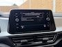 Volkswagen T-Roc 1.0 TSI Life 75 Edition Achteruitrijcamera | LED verlichting | Parkeersensoren voor en achter | Airconditioning | Cruise control adaptief | Apple CarPlay/Android Auto | Rijstrooksensor | DAB ontvanger