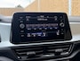 Volkswagen T-Roc 1.0 TSI Life 75 Edition Achteruitrijcamera | LED verlichting | Parkeersensoren voor en achter | Airconditioning | Cruise control adaptief | Apple CarPlay/Android Auto | Rijstrooksensor | DAB ontvanger