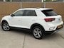 Volkswagen T-Roc 1.0 TSI Life 75 Edition Achteruitrijcamera | LED verlichting | Parkeersensoren voor en achter | Airconditioning | Cruise control adaptief | Apple CarPlay/Android Auto | Rijstrooksensor | DAB ontvanger