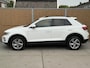 Volkswagen T-Roc 1.0 TSI Life 75 Edition Achteruitrijcamera | LED verlichting | Parkeersensoren voor en achter | Airconditioning | Cruise control adaptief | Apple CarPlay/Android Auto | Rijstrooksensor | DAB ontvanger