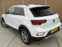 Volkswagen T-Roc 1.0 TSI Life 75 Edition Achteruitrijcamera | LED verlichting | Parkeersensoren voor en achter | Airconditioning | Cruise control adaptief | Apple CarPlay/Android Auto | Rijstrooksensor | DAB ontvanger