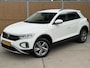 Volkswagen T-Roc 1.0 TSI Life 75 Edition Achteruitrijcamera | LED verlichting | Parkeersensoren voor en achter | Airconditioning | Cruise control adaptief | Apple CarPlay/Android Auto | Rijstrooksensor | DAB ontvanger