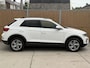 Volkswagen T-Roc 1.0 TSI Life 75 Edition Achteruitrijcamera | LED verlichting | Parkeersensoren voor en achter | Airconditioning | Cruise control adaptief | Apple CarPlay/Android Auto | Rijstrooksensor | DAB ontvanger