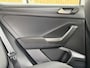 Volkswagen T-Roc 1.0 TSI Life 75 Edition Achteruitrijcamera | LED verlichting | Parkeersensoren voor en achter | Airconditioning | Cruise control adaptief | Apple CarPlay/Android Auto | Rijstrooksensor | DAB ontvanger