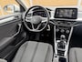 Volkswagen T-Roc 1.0 TSI Life 75 Edition Achteruitrijcamera | LED verlichting | Parkeersensoren voor en achter | Airconditioning | Cruise control adaptief | Apple CarPlay/Android Auto | Rijstrooksensor | DAB ontvanger