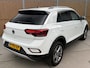 Volkswagen T-Roc 1.0 TSI Life 75 Edition Achteruitrijcamera | LED verlichting | Parkeersensoren voor en achter | Airconditioning | Cruise control adaptief | Apple CarPlay/Android Auto | Rijstrooksensor | DAB ontvanger