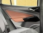 Volkswagen ID.5 Pro 77 kWh Warmtepomp | Trekhaak uitklapbaar | Parkeersensoren voor en achter | Apple CarPlay/Android Auto | LED verlichting | Cruise control adaptief | Rijstrooksensor | DAB ontvanger