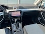 Volkswagen Passat Variant 1.4 TSI * Panoramadak * Stoelen met geheugen * Trekhaak *