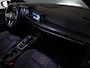 Volkswagen Golf 1.5 eTSI R-Line 130 pk Automaat (DSG) | Private lease vanaf €587 | Navigatie via App | Parkeersensoren | Autom. airco | Apple Carplay/Android Auto | R-Line |