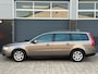 Volvo V70 2.0 Momentum LEER CRUISE CLIMA TREKHAAK NIEUW APK