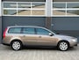Volvo V70 2.0 Momentum LEER CRUISE CLIMA TREKHAAK NIEUW APK