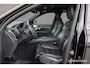 Volvo XC90 2.0 D5 235Pk Aut. | AWD | Inscription | 7-Persoons | Luchtvering | Panoramadak | Bowers&Wilkins | Trekhaak | 20''