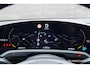 Porsche Taycan Cross Turismo 276Pk | 4WD | Luchtvering | Panoramadak | Warmtepomp | 360° Camera | 21'' | Krijt grijs
