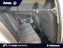 Volkswagen T-Roc Life First Edition 1.5 eTSI 116 PK | Stoelverwarming | Draadloos telefoon laden |