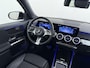 Mercedes-Benz EQB 250+ Business Star Edition | 7 Persoons | Panorama - Schuifdak | Sfeerverlichting | Stoelverwarming Voor | Smartphone Integratie | DAB+ Radio | Achteruitrij Camera