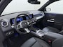 Mercedes-Benz EQB 250+ Business Star Edition | 7 Persoons | Panorama - Schuifdak | Sfeerverlichting | Stoelverwarming Voor | Smartphone Integratie | DAB+ Radio | Achteruitrij Camera