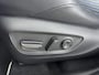 Toyota RAV4 2.5 Hybrid Bi-Tone | Parkeersensoren voor/achter | Apple Carplay / Android Auto | Stoel-/stuurverwarming | Keyless | Adaptive Cruise | Clima | Camera | LED | 19 inch