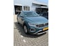 Volkswagen T-Roc 1.5 TSI Life Edition 17 inch velgen | Automaat | Cruise control | Apple carplay / Android auto |