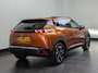 Peugeot e-2008 EV Allure Pack 50 kWh Airco | AppleCarPlay/ Android Auto | Camera | Cruise Control | DAB | LED | LMV 17" | Navi | PDC Achter |